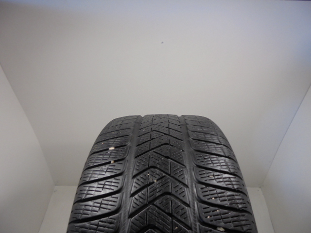 Pirelli Scorpion Winter gumiabroncs