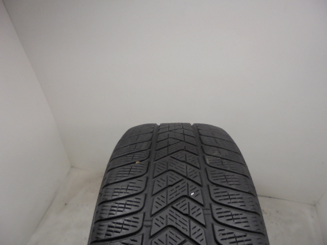 Pirelli Scorpion Winter gumiabroncs