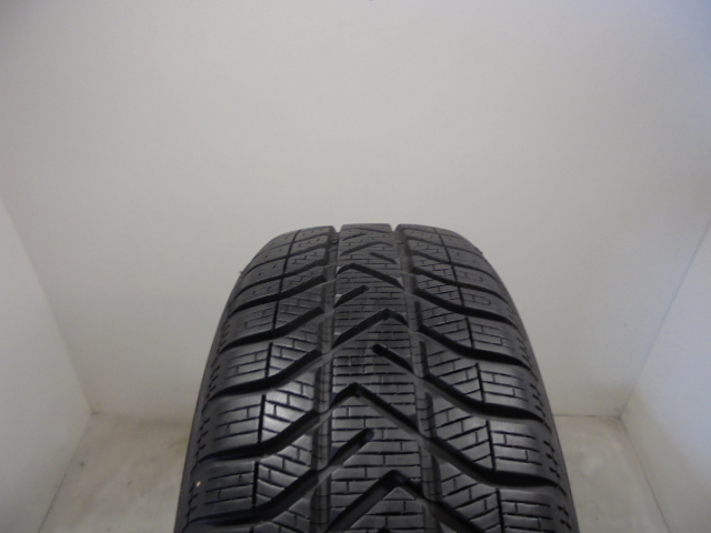 Pirelli Snowcontrol 3 gumiabroncs
