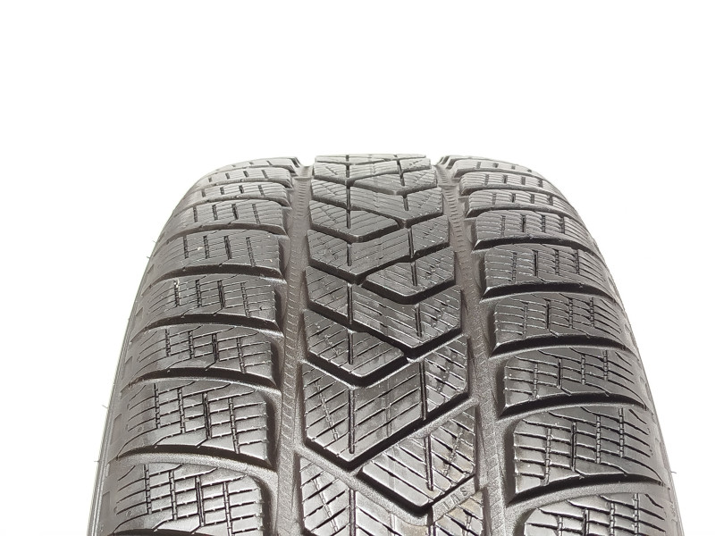 Pirelli Scorpion Winter gumiabroncs
