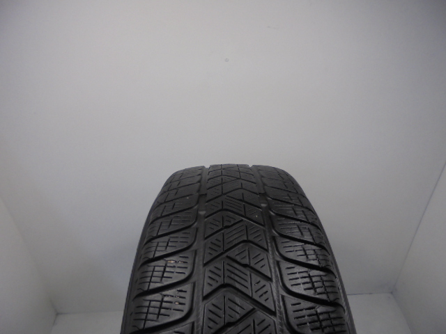 Pirelli Scorpion Winter gumiabroncs