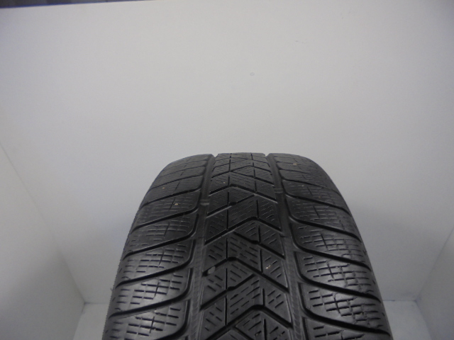Pirelli Scorpion Winter gumiabroncs
