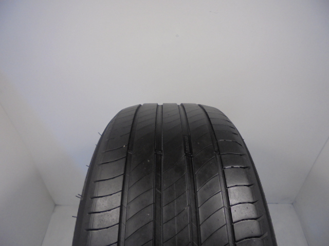 Michelin Primacy 4 gumiabroncs